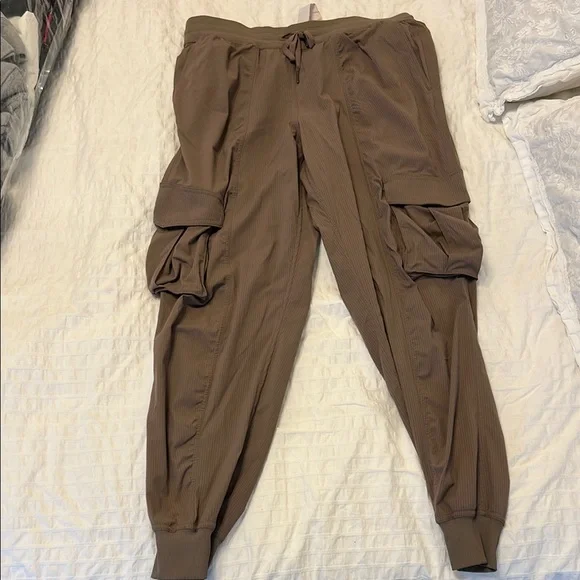 Lululemon Brown Cargo Dance Pants - Picture 8 of 8